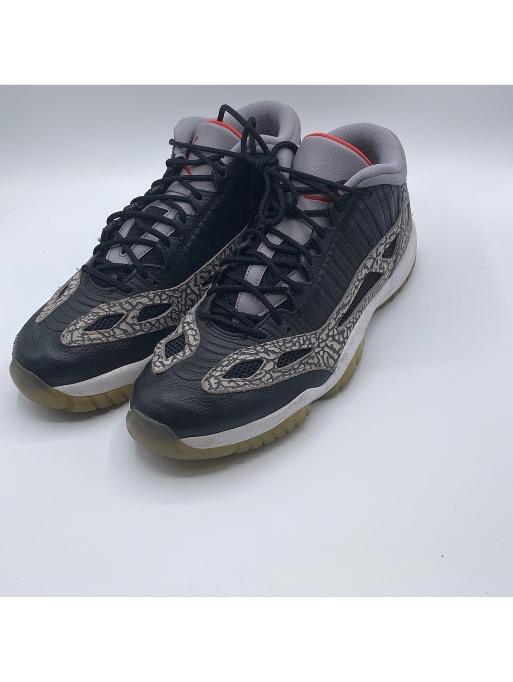 Jordan 11 Retro Low IE 'Black Cement'